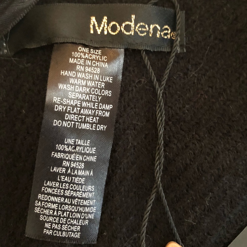 Modena Reversible Poncho - Picture 4 of 4